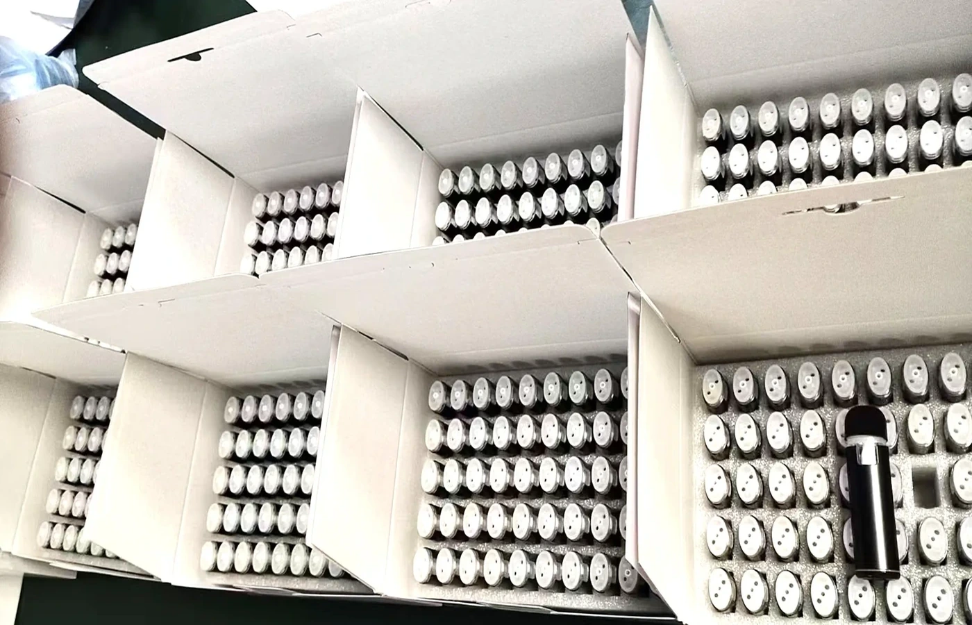 Automatic cartridge filling machine for high volume single formula production